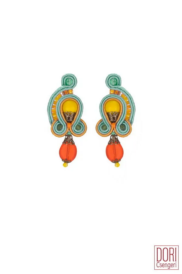 Laura Chic Earrings